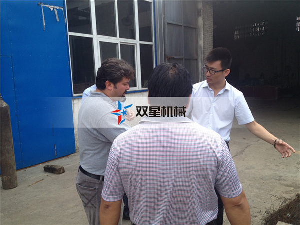 废铁香蕉视频网站在线观看设备巴基斯坦客户来访
